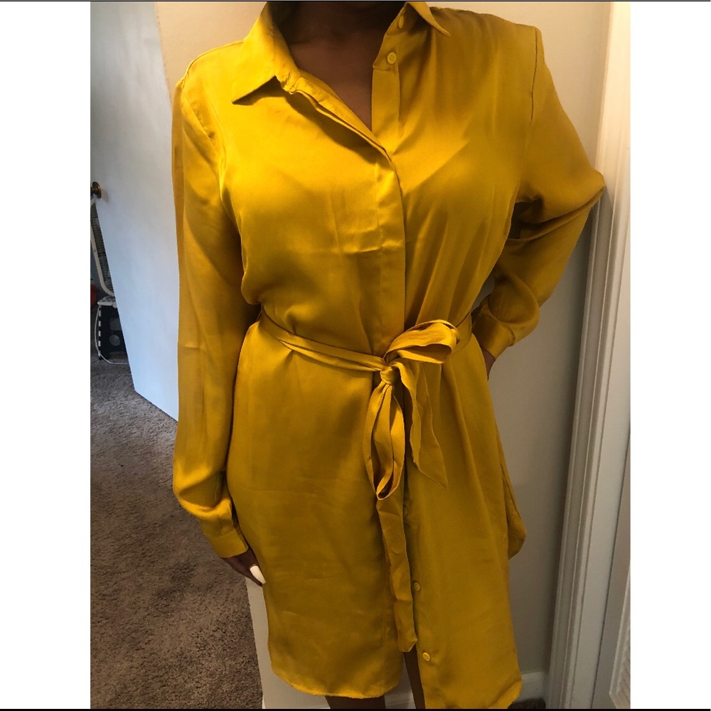 H&M mustard yellow Shirt with tie, size 12